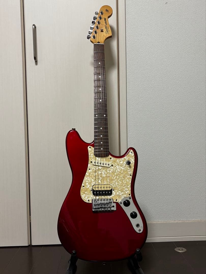 Squier Cyclone スクワイヤー サイクロン フェンダー ムスタング Fender Cyclone：フェンダー各ギターの仕様を組み合わせた個性的な