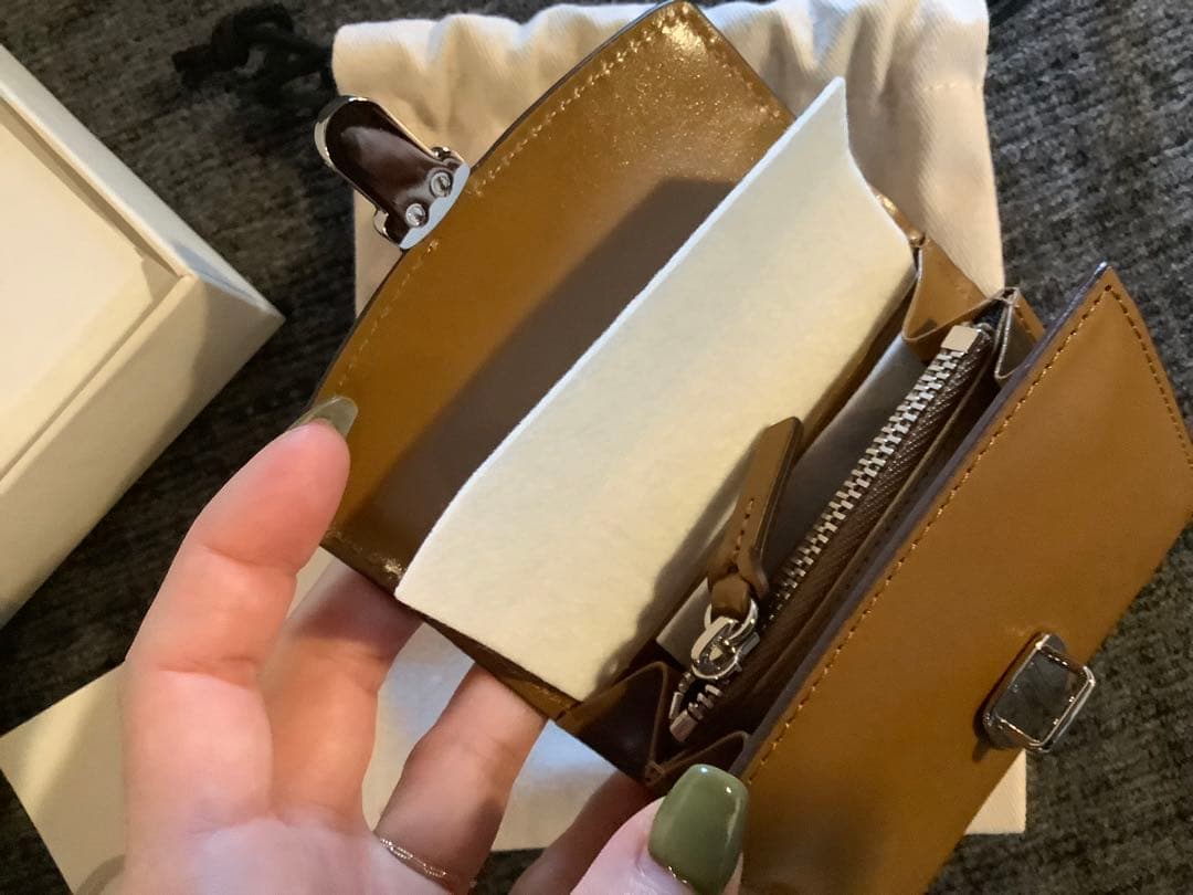 TOUT Y EST トゥティエ　ケース　財布　韓国